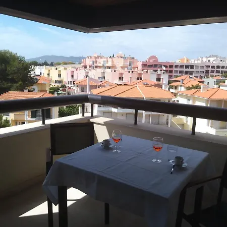 By The Sea Apartment *
