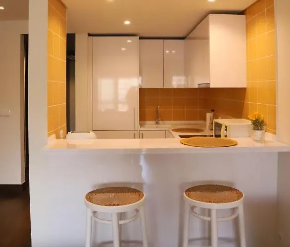 Apartment By The Sea *
